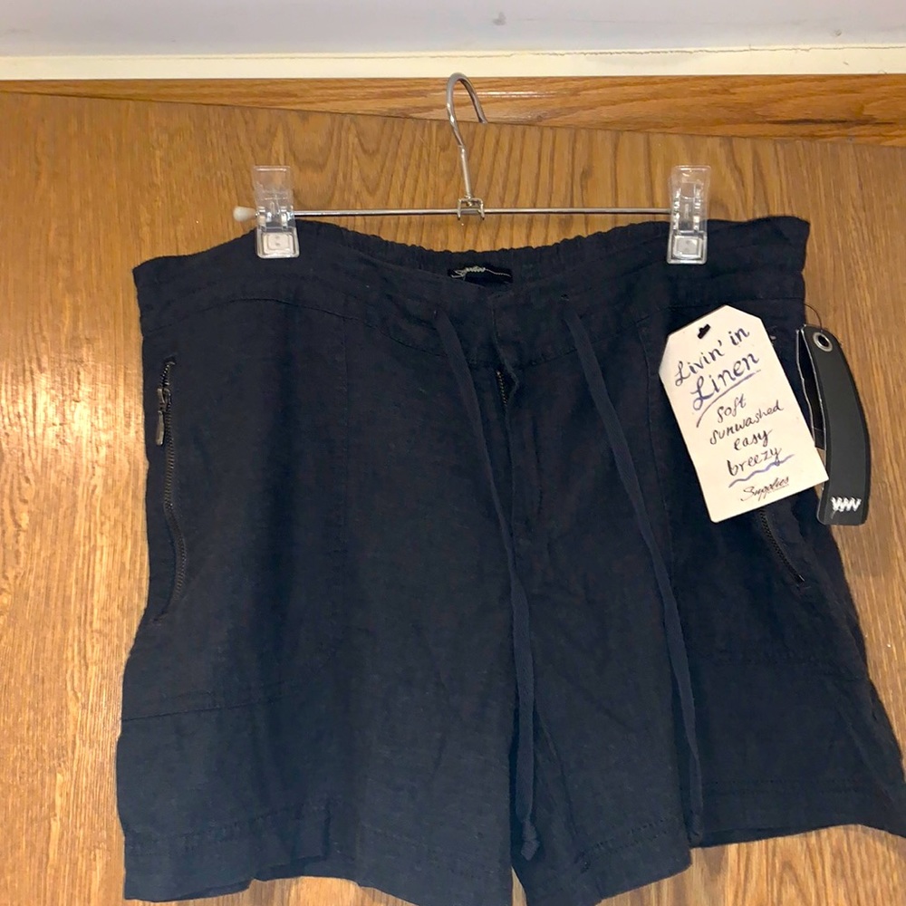 Linen shorts